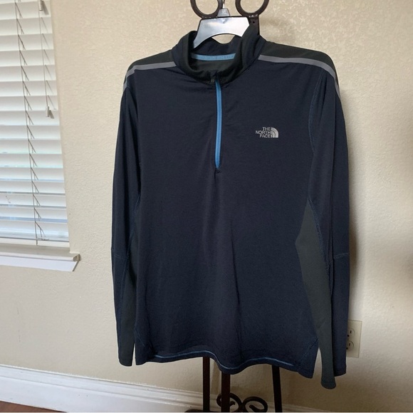 Men’s The North Face Mountain Athletics FlashDry-XD Pullover - Picture 1 of 9
